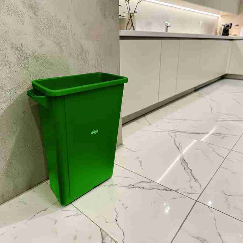 bote slim 65 lt verde 1